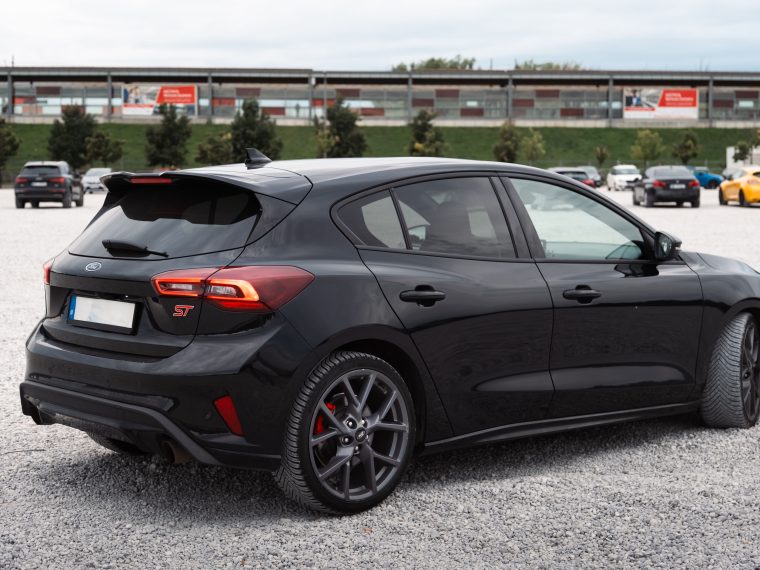 Peugeot 107 noir 5 portes : est-ce vraiment un bon choix ?